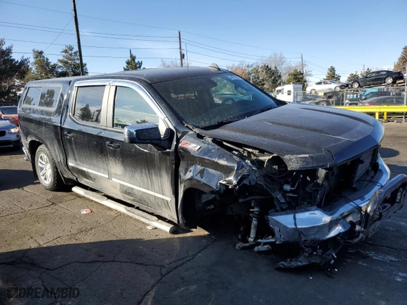 2020 Chevrolet Silverado 1500 LT with VIN 3GCUYDED1LG292402, listed as a Copart auction lot 44575375 with 33,714 mi miles and Salvage Title. Bid and sale history available at carsss.com. Image 4.