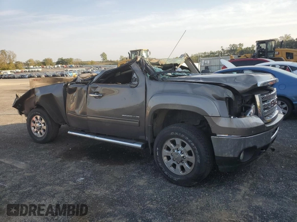 2012 GMC Sierra 2500HD SLE z VIN 1GT220CG3CZ242759, wystawiony jako Copart lot #75913154 z przebiegiem 136 036 mil mil oraz Nie do naprawy • Non repairable. Historia ofert i sprzedaży dostępna na DreamBid. Obrazek 4.