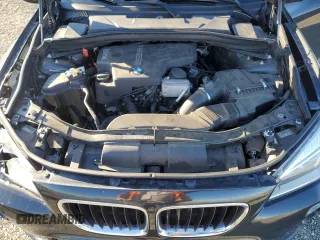 2015 BMW X1 sDrive28i with VIN WBAVM1C52FV315768, listed as a Copart auction lot 44970185 with 117,045 mi miles and Salvage Title. Bid and sale history available at carsss.com. Image 13.
