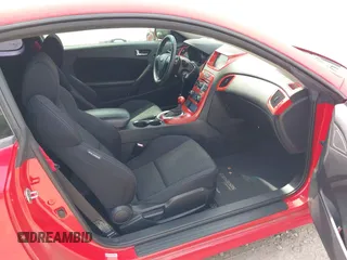 2012 Hyundai Genesis Coupe Premium z VIN KMHHT6KD5CU071006, wystawiony jako IAAI lot #42122909 z przebiegiem 87 647 mil mil oraz . Historia ofert i sprzedaży dostępna na DreamBid. Obrazek 5.