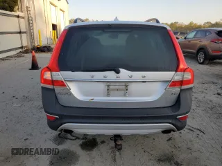 2015 Volvo XC70 T5 Drive-E Premier with VIN YV440MBK2F1230453, listed as a Copart auction lot 44231365 with 107,726 mi miles and Clean Title. Bid and sale history available at DreamBid. Image 6.