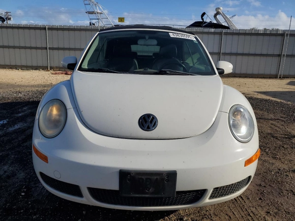 2009 Volkswagen New Beetle Convertible S with VIN 3VWRF31Y49M406592, listed as a Copart auction lot 43830595 with NaN miles and Salvage Title. Bid and sale history available at carsss.com. Image 5.