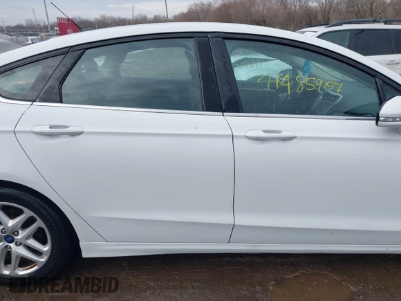 2015 Ford Fusion SE with VIN 3FA6P0H70FR185771, listed as a IAAI auction lot 41485907 with 186,353 mi miles. Bid and sale history available at carsss.com. Image 13.