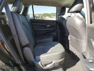 2024 Toyota Grand Highlander XLE with VIN 5TDAAAA57RS016059, listed as a Copart auction lot 47611935 with 19,444 mi miles and Salvage Title. Bid and sale history available at carsss.com. Image 11.