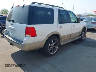 2005 Ford Expedition Eddie Bauer с VIN 1FMPU17525LA11027, выставлен на аукционе IAAI как лот 42746842 с пробегом 220 389 миль миль и . История ставок и продаж доступна на DreamBid. Изображение 4.