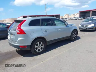 2012 Volvo XC60 3.2L z VIN YV4952DL7C2311729, wystawiony jako IAAI lot #42184732 z przebiegiem 143 680 mil mil oraz . Historia ofert i sprzedaży dostępna na DreamBid. Obrazek 4.