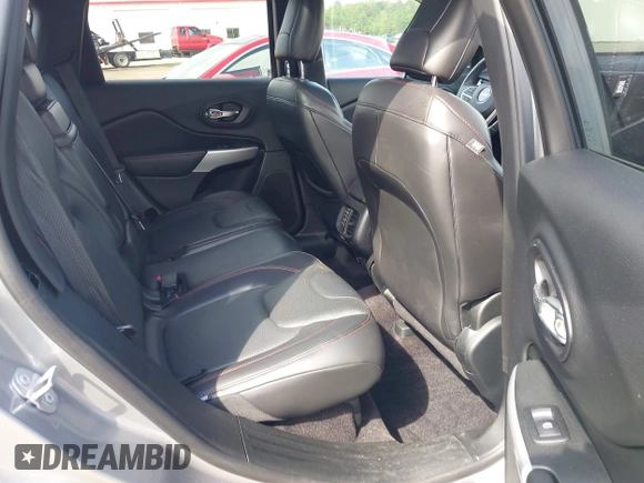 2018 Jeep Cherokee Trailhawk с VIN 1C4PJMBXXJD526398, выставлен на аукционе IAAI как лот 42105800 с пробегом 55 670 миль миль и . История ставок и продаж доступна на DreamBid. Изображение 8.