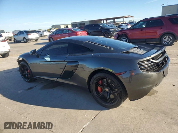 2015 McLaren 650S z VIN SBM11DAA5FW003652, wystawiony jako Copart lot #79296194 z przebiegiem Nie podano mil oraz Szkody całkowita. Historia ofert i sprzedaży dostępna na DreamBid. Obrazek 2.
