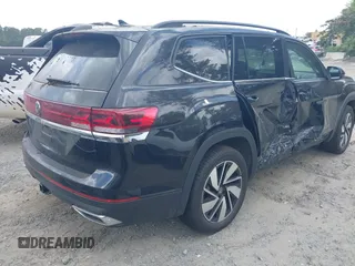 2025 Volkswagen Atlas SE with VIN 1V2WR2CA8SC532788, listed as a IAAI auction lot 42622254 with 5,967 mi miles and . Bid and sale history available at DreamBid. Image 4.