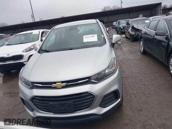 2020 Chevrolet Trax LS with VIN 3GNCJNSBXLL112258, listed as a IAAI auction lot 41657907 with 133,412 mi miles. Bid and sale history available at carsss.com. Image 12.