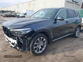 2020 BMW X5 xDrive40i with VIN 5UXCR6C07L9C57434, listed as a IAAI auction lot 41752267 with 41,790 mi miles. Bid and sale history available at carsss.com. Image 2.