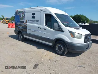 2015 Ford Transit Cargo z VIN 1FTNR2CG0FKA24991, wystawiony jako IAAI lot #42681503 z przebiegiem 175 104 mil mil oraz . Historia ofert i sprzedaży dostępna na DreamBid. Obrazek 1.