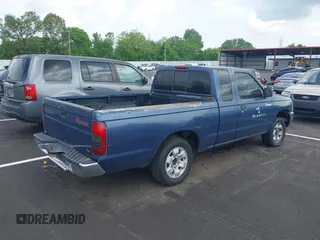 2000 Nissan Frontier XE z VIN 1N6DD26S0YC374917, wystawiony jako IAAI lot #42148189 z przebiegiem 150 356 mil mil oraz . Historia ofert i sprzedaży dostępna na DreamBid. Obrazek 4.