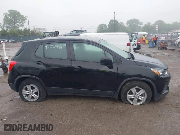 2020 Chevrolet Trax LS with VIN 3GNCJKSB8LL125797, listed as a IAAI auction lot 42302904 with 35,103 mi miles and . Bid and sale history available at DreamBid. Image 13.
