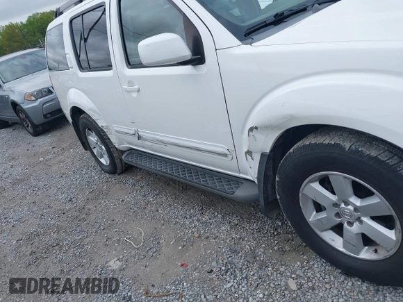 2008 Nissan Pathfinder S with VIN 5N1AR18UX8C606533, listed as a IAAI auction lot 41971085 with 192,185 mi miles. Bid and sale history available at carsss.com. Image 6.