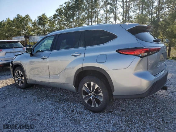 2020 Toyota Highlander XLE with VIN 5TDGZRAH5LS504770, listed as a Copart auction lot 48554725 with 84,711 mi miles and Non Repairable. Bid and sale history available at carsss.com. Image 2.