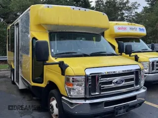 2019 Ford E-Series Commercial with VIN 1FDEE4F68KDC56095, listed as a Copart auction lot 74637954 with Not Provided miles and Salvage Title. Bid and sale history available at carsss.com. Image 3.