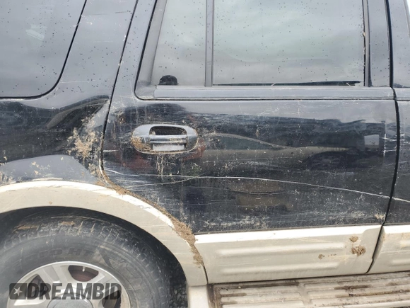 2006 Ford Expedition Eddie Bauer with VIN 1FMFU18546LA45191, listed as a Copart auction lot 88937545 with 0 mi miles and Salvage Title. Bid and sale history available at carsss.com. Image 11.