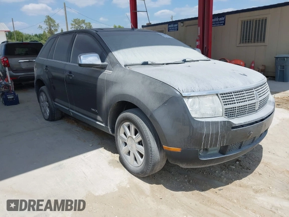 2007 Lincoln MKX with VIN 2LMDU68C77BJ11645, listed as a IAAI auction lot 42097015 with 155,678 mi miles. Bid and sale history available at carsss.com. Image 1.