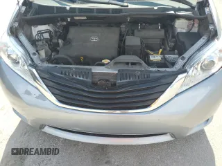 2012 Toyota Sienna LE AAS z VIN 5TDKK3DC7CS238373, wystawiony jako Copart lot #61186245 z przebiegiem 200 950 mil mil oraz Szkoda całkowita • Salvage title. Historia ofert i sprzedaży dostępna na DreamBid. Obrazek 12.