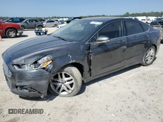 2015 Ford Fusion SE with VIN 3FA6P0HD8FR230364, listed as a Copart auction lot 52631195 with 196,285 mi miles and Salvage title. Bid and sale history available at DreamBid. Image 1.