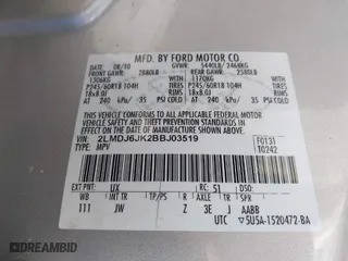2011 Lincoln MKX with VIN 2LMDJ6JK2BBJ03519, listed as a IAAI auction lot 41801586 with 180,033 mi miles. Bid and sale history available at carsss.com. Image 9.