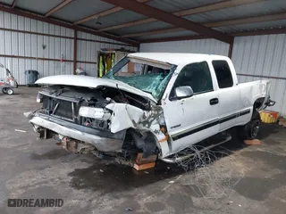 2001 Chevrolet Silverado 1500 LT with VIN 2GCEC19T211399144, listed as a IAAI auction lot 41528968 with 193,357 mi miles. Bid and sale history available at carsss.com. Image 6.