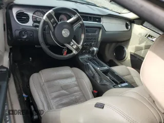 2010 Ford Mustang V6 с VIN 1ZVBP8AN8A5173733, выставлен на аукционе Copart как лот 56550295 с пробегом 217 597 миль миль и Чистый • Clean title. История ставок и продаж доступна на DreamBid. Изображение 8.