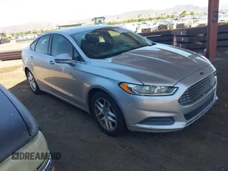 2013 Ford Fusion SE z VIN 3FA6P0HR8DR192790, wystawiony jako IAAI lot #42627429 z przebiegiem 158 365 mil mil oraz . Historia ofert i sprzedaży dostępna na DreamBid. Obrazek 1.