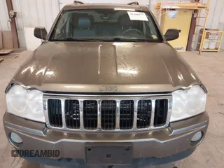 2007 Jeep Grand Cherokee Limited with VIN 1J8HR58P57C571251, listed as a IAAI auction lot 42306177 with 208,099 mi miles and . Bid and sale history available at DreamBid. Image 6.