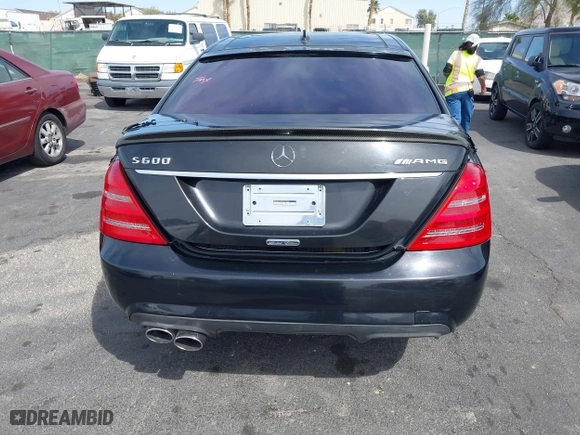 2009 Mercedes-Benz S-Class 5.5L V12 with VIN WDDNG76X09A273645, listed as a IAAI auction lot 41927453 with 1 mi miles. Bid and sale history available at carsss.com. Image 6.