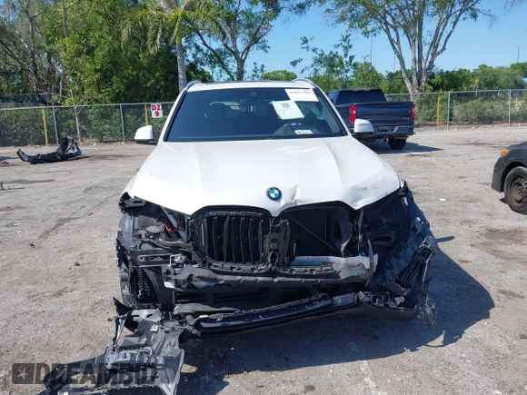 2019 BMW X5 xDrive40i with VIN 5UXCR6C51KLK83456, listed as a IAAI auction lot 42027389 with 94,332 mi miles and . Bid and sale history available at DreamBid. Image 6.