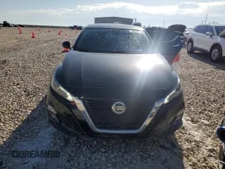 2020 Nissan Altima SV with VIN 1N4BL4DV3LC258678, listed as a Copart auction lot 54237035 with 77,977 mi miles and Salvage title. Bid and sale history available at DreamBid. Image 5.