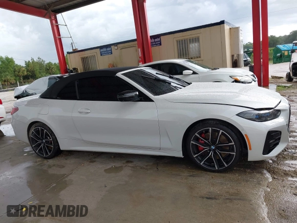 2024 BMW 4 Series 430i xDrive z VIN WBA43AT07RCR07959, wystawiony jako IAAI lot #42778206 z przebiegiem Nie podano mil oraz . Historia ofert i sprzedaży dostępna na DreamBid. Obrazek 13.