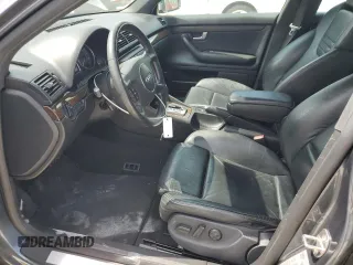 2005 Audi S4 z VIN WAUPL68E85A109670, wystawiony jako Copart lot #55114175 z przebiegiem 98 679 mil mil oraz Szkody całkowita. Historia ofert i sprzedaży dostępna na DreamBid. Obrazek 7.