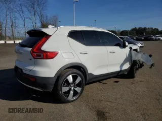 2020 Volvo XC40 Momentum with VIN YV4162UK8L2177380, listed as a Copart auction lot 49244565 with 45,228 mi miles and Salvage Title. Bid and sale history available at DreamBid. Image 3.
