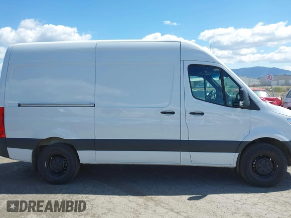 2025 Mercedes-Benz Sprinter Cargo with VIN W1Y4KBHY6ST203831, listed as a IAAI auction lot 42173474 with 4,382 mi miles and . Bid and sale history available at carsss.com. Image 13.