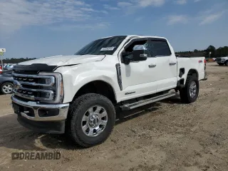 2024 Ford Super Duty F-250 SRW XL with VIN 1FT8W2BT7RED04138, listed as a Copart auction lot 44055915 with 0 mi miles and Salvage Title. Bid and sale history available at carsss.com. Image 1.