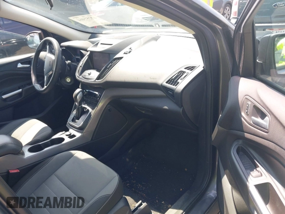 2013 Ford Escape SE with VIN 1FMCU0GX6DUB29519, listed as a IAAI auction lot 42281464 with 129,671 mi miles and . Bid and sale history available at DreamBid. Image 5.