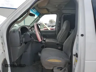 2006 Ford Econoline Passenger XL with VIN 1FBSS31L06DB13059, listed as a Copart auction lot 44926645 with 298,894 mi miles and Salvage Title. Bid and sale history available at carsss.com. Image 7.