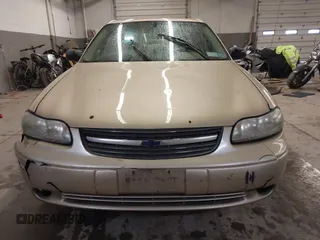 2005 Chevrolet Classic with VIN 1G1ND52F25M126197, listed as a IAAI auction lot 41635127 with 218,168 mi miles. Bid and sale history available at carsss.com. Image 13.