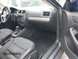 2013 Volkswagen Jetta SE with VIN 3VWDP7AJ7DM366924, listed as a IAAI auction lot 42436154 with 160,518 mi miles and . Bid and sale history available at DreamBid. Image 5.