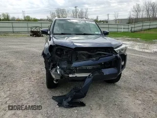 2018 Toyota 4Runner SR5 z VIN JTEBU5JR6J5508190, wystawiony jako Copart lot #55015315 z przebiegiem Nie podano mil oraz Szkoda całkowita • Salvage title. Historia ofert i sprzedaży dostępna na DreamBid. Obrazek 14.