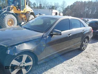 2011 Mercedes-Benz E-Class E 350 Luxury with VIN WDDHF8HB7BA390393, listed as a IAAI auction lot 41398879 with 155,161 mi miles. Bid and sale history available at carsss.com. Image 14.