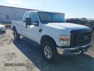 2008 Ford Super Duty F-250 SRW XL with VIN 1FTSX215X8EB47211, listed as a IAAI auction lot 41835753 with 274,515 mi miles. Bid and sale history available at carsss.com. Image 1.