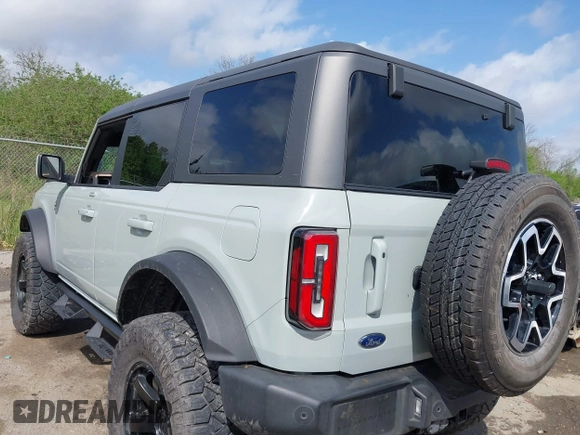 2022 Ford Bronco с VIN 1FMEE5BP9NLB05314, выставлен на аукционе IAAI как лот 41910228 с пробегом Не указан миль и . История ставок и продаж доступна на DreamBid. Изображение 3.