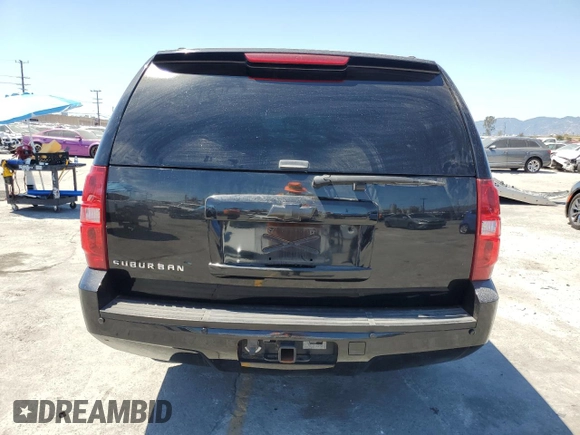2007 Chevrolet Suburban LTZ with VIN 3GNFC16J27G211284, listed as a Copart auction lot 56581835 with 186,515 mi miles and Salvage title. Bid and sale history available at DreamBid. Image 6.