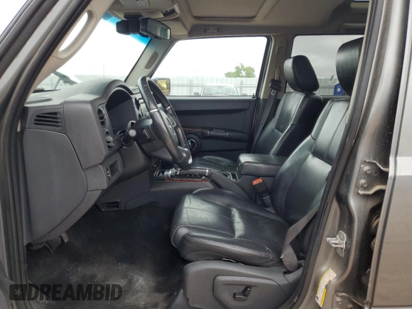2008 Jeep Commander Limited z VIN 1J8HG58268C108014, wystawiony jako Copart lot #61406995 z przebiegiem 146 764 mil mil oraz Czysty tytuł • Clean title. Historia ofert i sprzedaży dostępna na DreamBid. Obrazek 7.