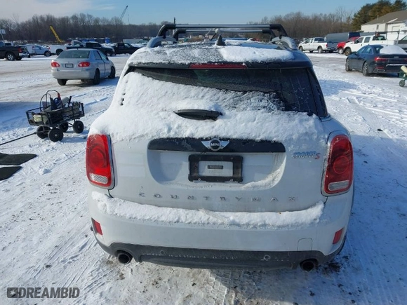 2017 MINI Countryman Cooper S with VIN WMZYT3C39H3B66080, listed as a IAAI auction lot 41399167 with NaN miles. Bid and sale history available at carsss.com. Image 16.