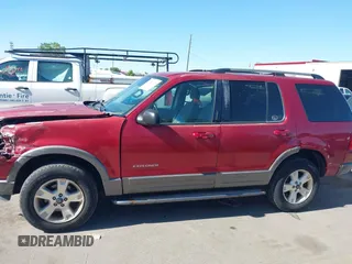 2004 Ford Explorer XLT z VIN 1FMZU73W74UB95173, wystawiony jako IAAI lot #42396738 z przebiegiem 139 703 mil mil oraz . Historia ofert i sprzedaży dostępna na DreamBid. Obrazek 14.